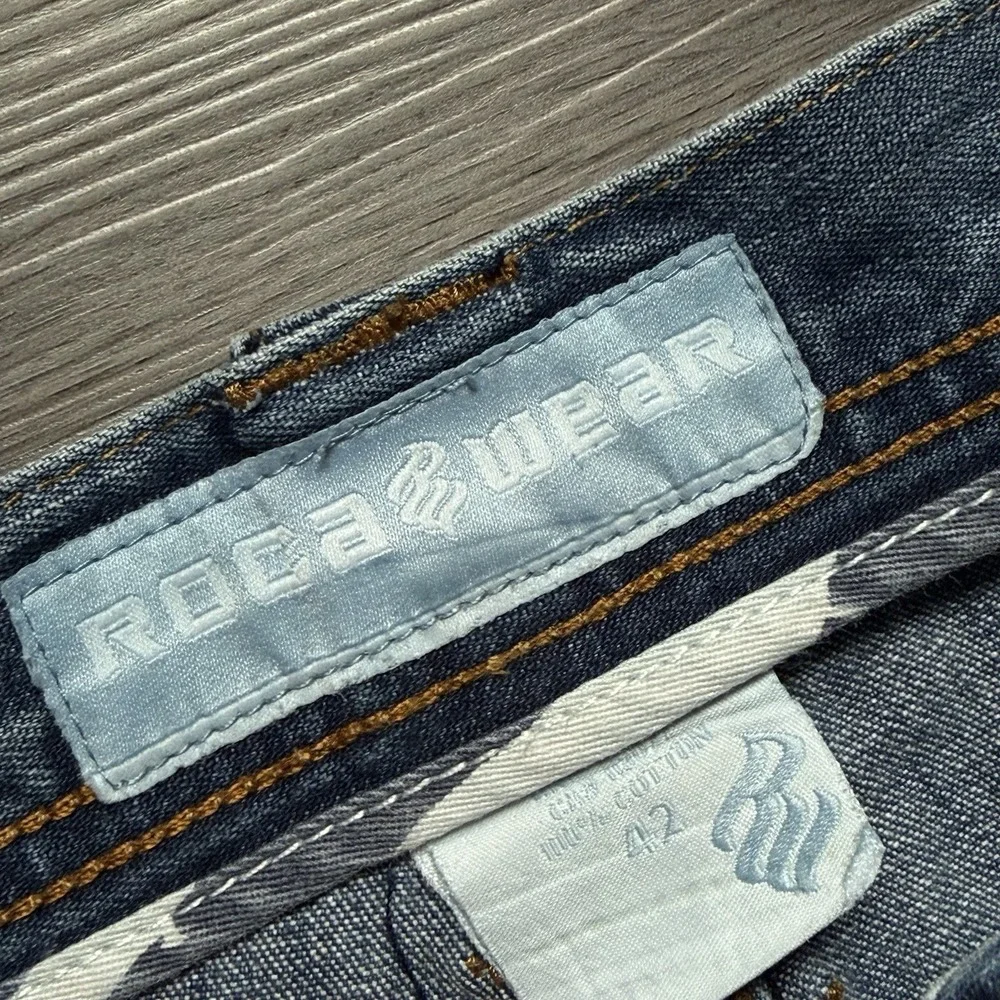 Rocawear Baggy Wide Leg Embroidered Snake Jeans Mens 42x34 Y2K Distressed Blue